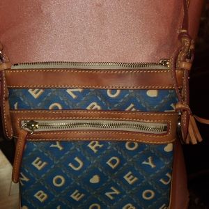 Dooney & Bourke